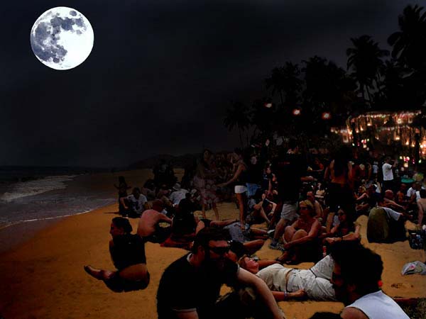 The Full Moon Party Thailand- Laura Thiribi | Student